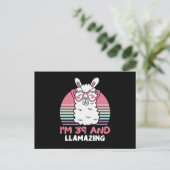39 Year Old Bday Llamazing 39th Birthday Llama ポストカード (スタンド正面)