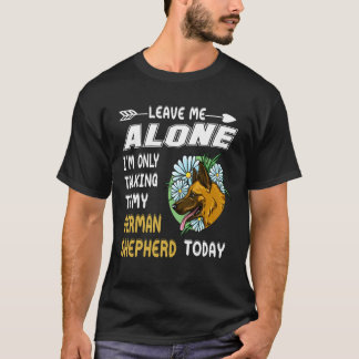 3 人のドイツ牧羊犬と話してるからほっといて Tシャツ