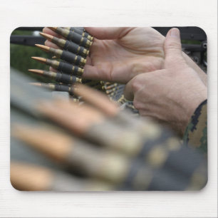 3,000以上の円形はM-240Gから発射されました マウスパッド