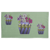 3 Craftsman Lily Vases on Sage Green 枕カバー (正面左)