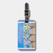 3 Cute Alpacas In Sun Hatsでパーソナライズされたビーチ ラゲッジタグ (正面縦)