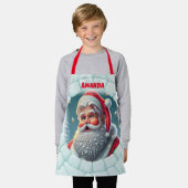 3Dサンタクロースのクリスマスパーソナライズされたキッズ エプロン (着用した状態)