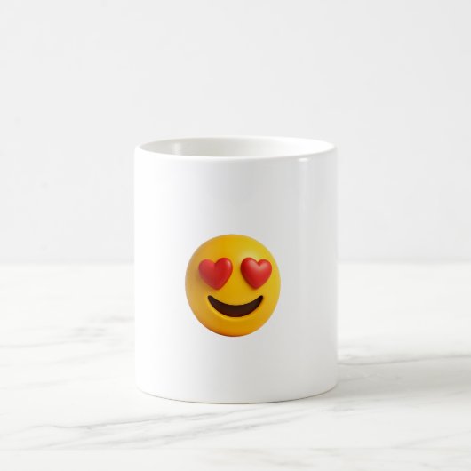 3d yellow smiling emoji face with heart shaped eye コーヒーマグカップ (中央)