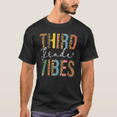 3rd Grade Teacher Back To School Third Grade Vibe Tシャツ (正面)