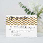 3x5 R.S.V.P.の応答カード金ゴールドのグリッターのシェブロンのストリップ 出欠カード (スタンド正面)