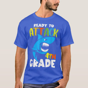4おもしろい年生の1日目にシャークが攻撃準備完了 Tシャツ