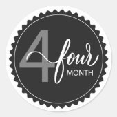 4か月マイルストーンクラシックラウンドステッカー ラウンドシール (正面)