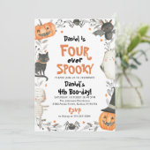 4つのかわい不気味ハロウィーン幽霊4th誕生日 招待状 (スタンド正面)