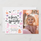 4つのかわい不気味ハロウィーン幽霊4th誕生日 招待状 (正面)
