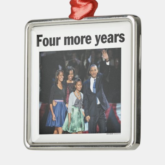4つのより多くの年のオバマのクリスマスのオーナメント メタルオーナメント (左)