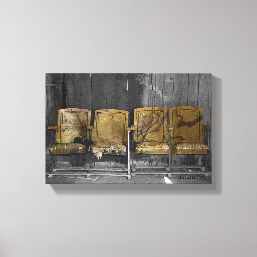 4つの劇場の席 キャンバスプリント (正面)