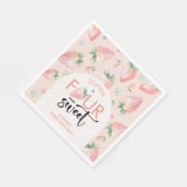 4つの常に甘いイチゴの子供の誕生日 スタンダードランチョンナプキン (角)