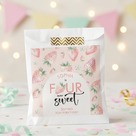 4つの常に甘いイチゴの子供の誕生日 フェイバーバッグ