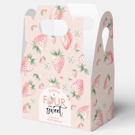 4つの常に甘いイチゴの子供の誕生日 フェイバーボックス (オープン)