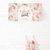 4つの常に甘いイチゴの子供の誕生日 横断幕 (インサイチュ)