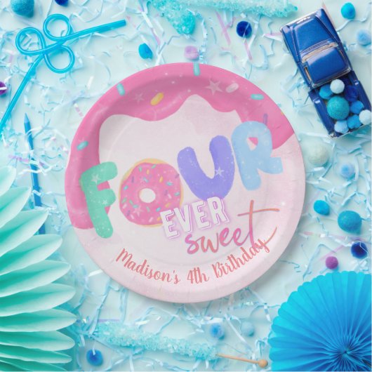 4つの永遠に甘いピンクのつや消し ペーパープレート (パーティー)