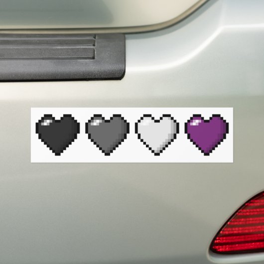 4つの無性プライドフラグピクセルハートの行 バンパーステッカー (車上)