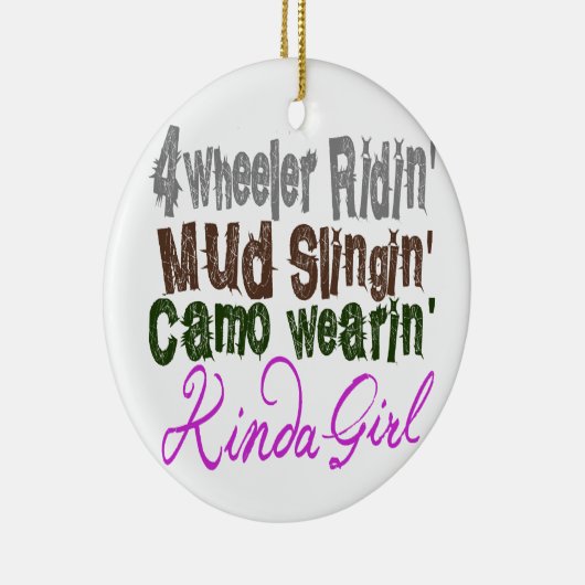 4つの荷車引きのridinの泥のslinginの迷彩柄のwearinのちょっと女の子 セラミックオーナメント (右)