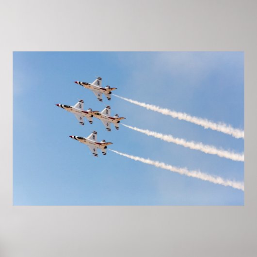 4つのF-16雷鳥は近い形で飛ぶ ポスター (正面)