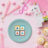 4クリスマスツリーレトロデザイン ペーパープレート (パーティー)