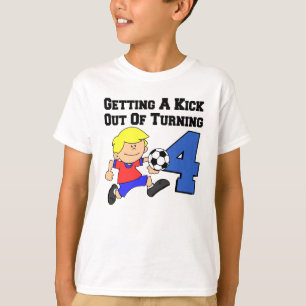 4サッカーの選手の回転からの蹴り Tシャツ