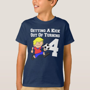 4サッカーの選手の回転からの蹴り Tシャツ