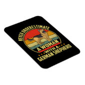 4ドイツの聖句を持つ女性を決して過小評価しない マグネット (右側)