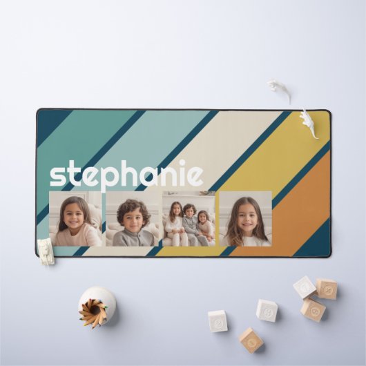 4フォトコラージュストライプレトロ – 青と金ゴールド デスクマット (キッズテーブル)