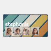 4フォトコラージュストライプレトロ – 青と金ゴールド デスクマット (正面)