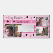 4フォトステイ前向きプ（ピンクと黒） デスクマット (キーボード&マウス)