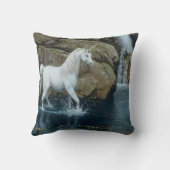 #4ユニコーンおよび滝 クッション (裏面)