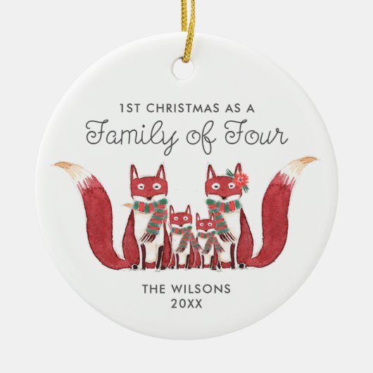 4人のキツネの家族としての最初のクリスマスパーソナライズされた セラミックオーナメント (正面)