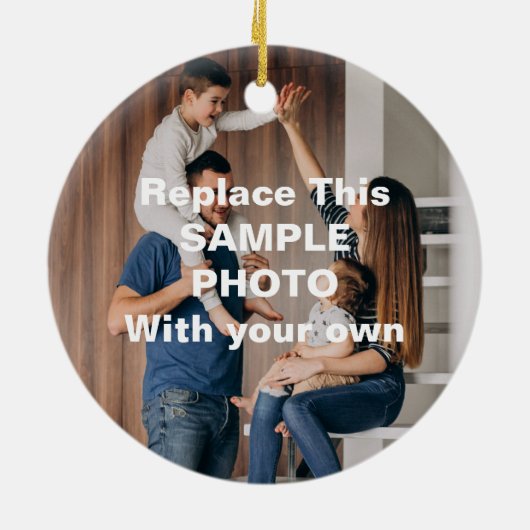 4人の家族としての初めてのクリスマス セラミックオーナメント (裏面)