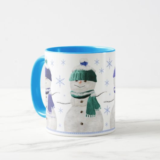 4人の雪だるまのクリスマスのマグ マグカップ (正面左)