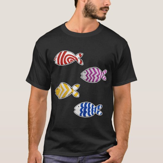 4匹の楽しい魚ステッカーのセット2 Tシャツ (正面)