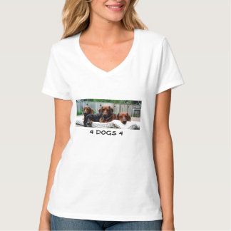 4匹の犬4 Tシャツ
