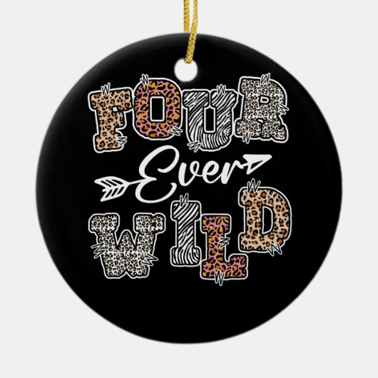 4回のワイルド4歳の誕生日4歳のサファリループ セラミックオーナメント (正面)