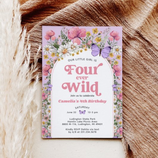 4回の野生の蝶の野生の花4th誕生日 招待状