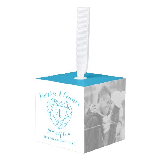 4回記結婚念写真カスタムトパズ キューブオーナメント (正面アングル)