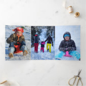 4大きな写真ウィンドウ雪の結晶オーバーレイクリスマス 三つ折りクリスマスカード (内部)