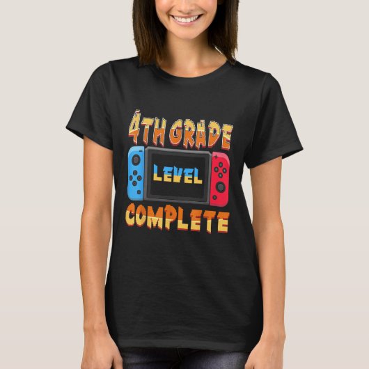4学年制卒業生最終日の最終学位修了 Tシャツ (正面)