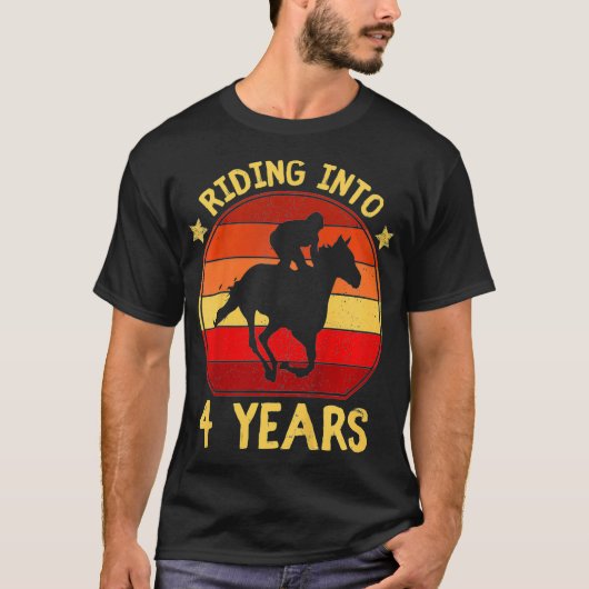 4年の馬の贈り物に乗る子供たち4年 Tシャツ (正面)