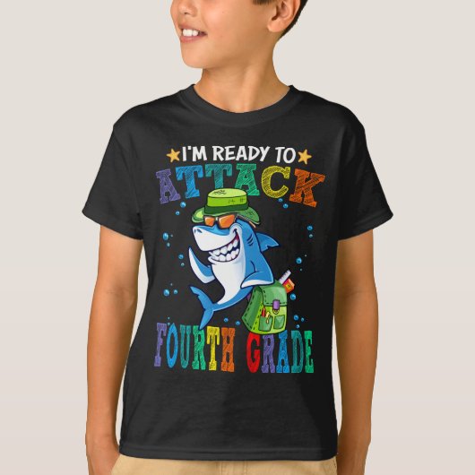 4年生のサメをバック・スクールで攻撃する準備ができている Tシャツ (正面)