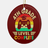 4年生の卒業レベルの完全なビデオゲーム セラミックオーナメント (左)