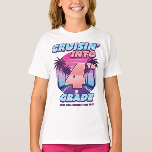 4年生の女の子のためのバック・トゥ・スクールクルーズ Tシャツ (正面)
