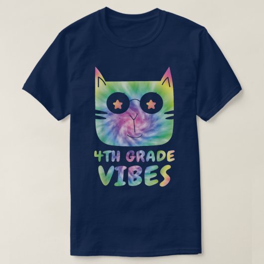 4年生の雰囲気  かわいいタイダイ猫 キティボーイ Tシャツ (デザイン正面)