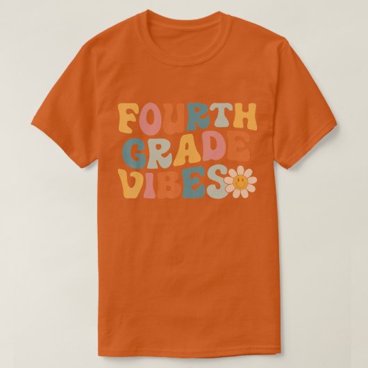 4年生のVibesグレードのチームレトロの初日 Tシャツ (デザイン正面)