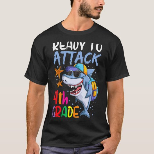 4年生を攻撃する準備ができている少年のための新学期 Tシャツ (正面)