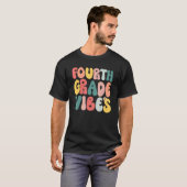 4年生ビベスレトロ新学期先生Wo Tシャツ (正面フル)