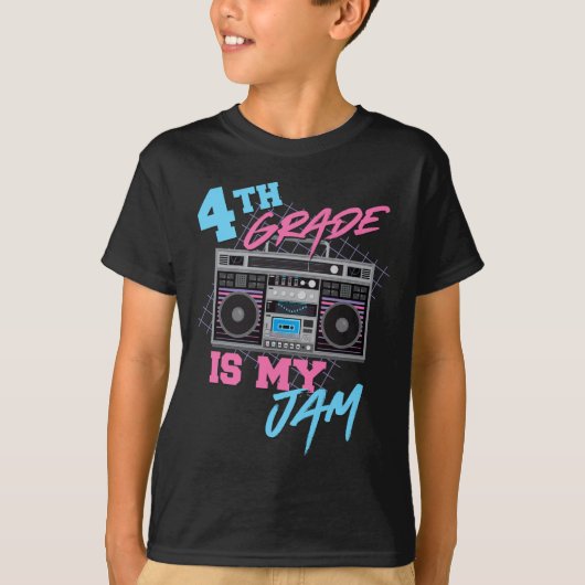 4年生Is My Jam - 80sヴィンテージボックス先生 Tシャツ (正面)